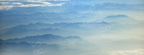 Colline tra la nebbia