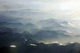 Colline tra la nebbia